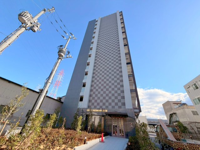 建物外観　オシャレな外観。この周辺では飛びぬけて目立っています。