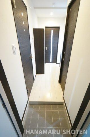 玄関　当日の見学大歓迎！ 物件、駅でお待ち合わせでのご案内歓迎！