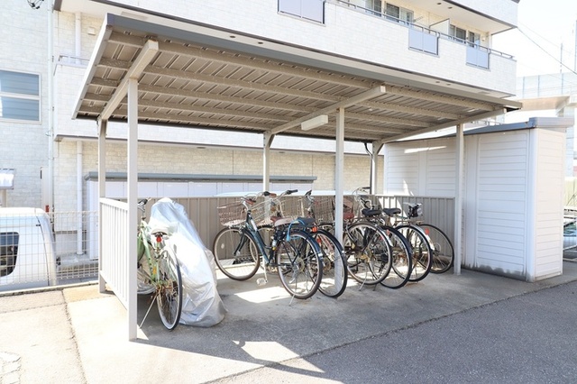 駐車場　駐輪場