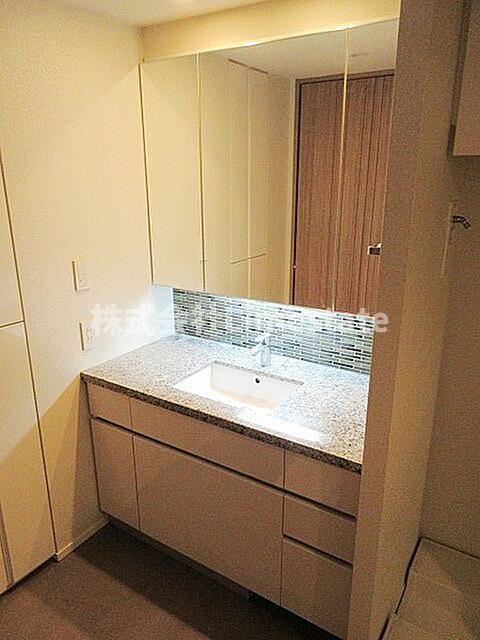 洗面設備　別部屋参考写真