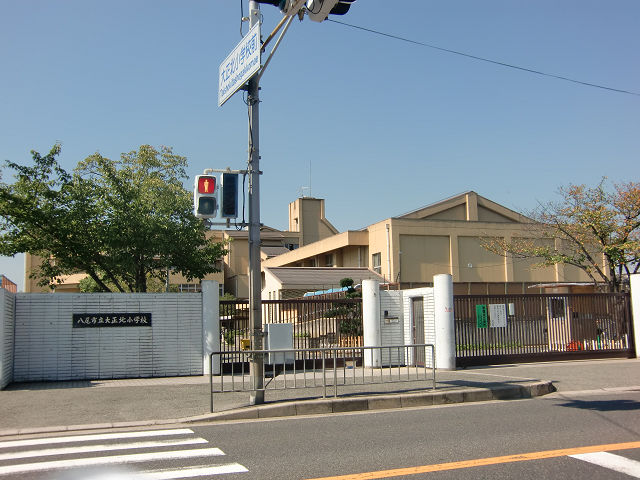 小学校　大正北小学校（小学校）まで715m