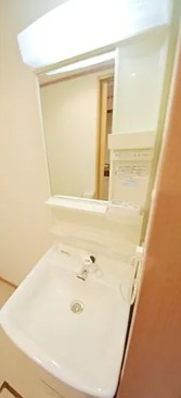 洗面設備　身支度に嬉しい独立洗面台
