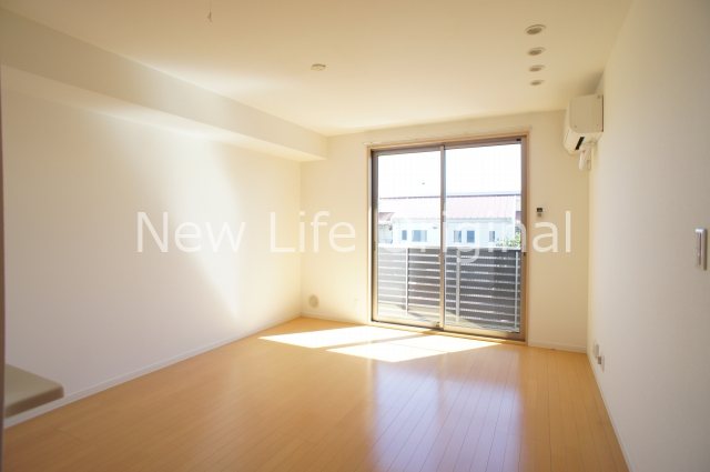 居室・リビング　※同建物他部屋になります。現状優先です。