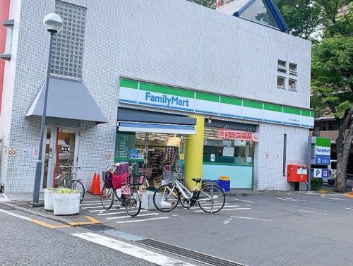 コンビニ　ファミリーマート 芦花公園駅北店（コンビニ）まで798m