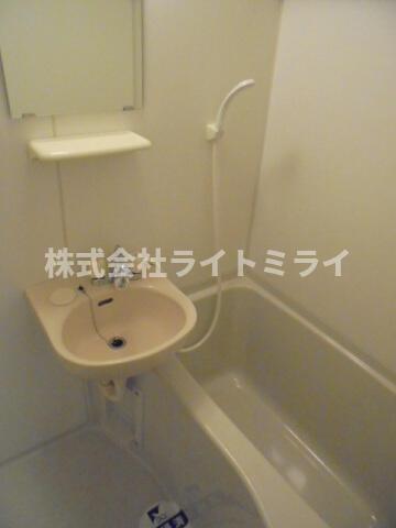 バス・シャワールーム　?