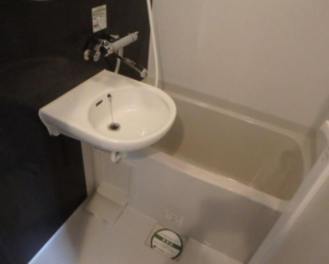 バス・シャワールーム　別部屋の画像を使用しております。
