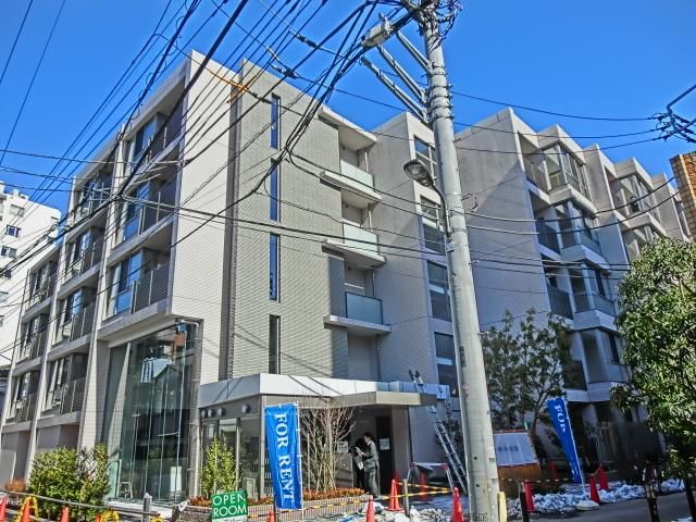 建物外観　閑静な住宅街の大型新築物件