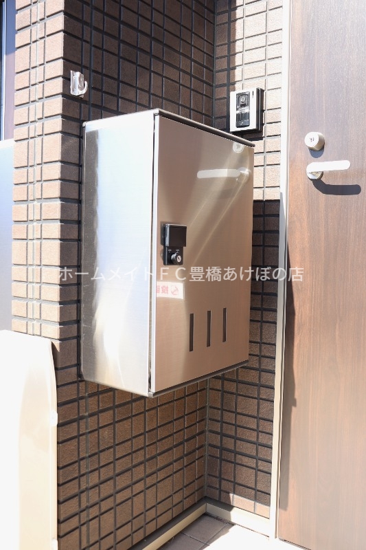 玄関　同型別部屋