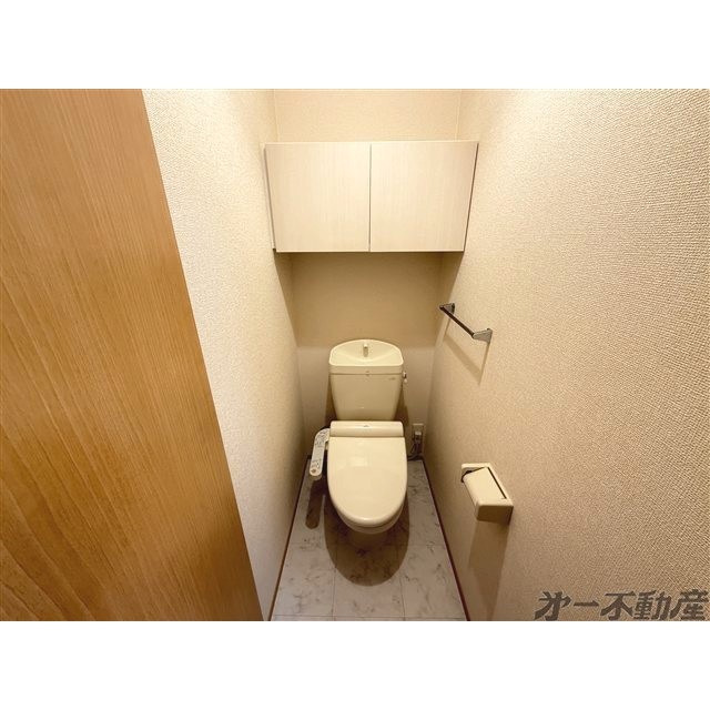 トイレ　温水洗浄暖房便座