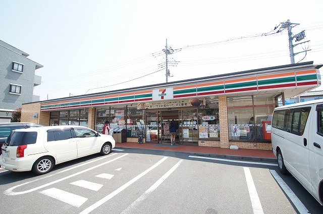 コンビニ　セブンイレブン牛久保東１丁目店（コンビニ）まで355m