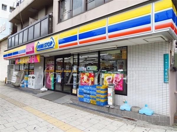 コンビニ　ミニストップ 夕陽ヶ丘店加賀徳酒店（コンビニ）まで322m