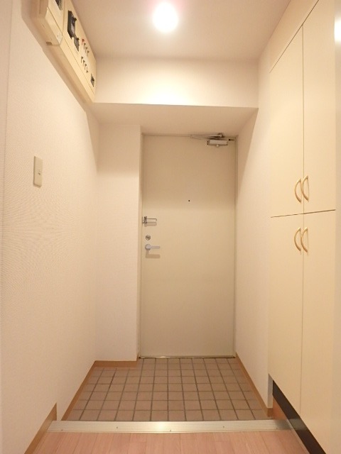 玄関　図面と現状に相違がある場合には現状を優先