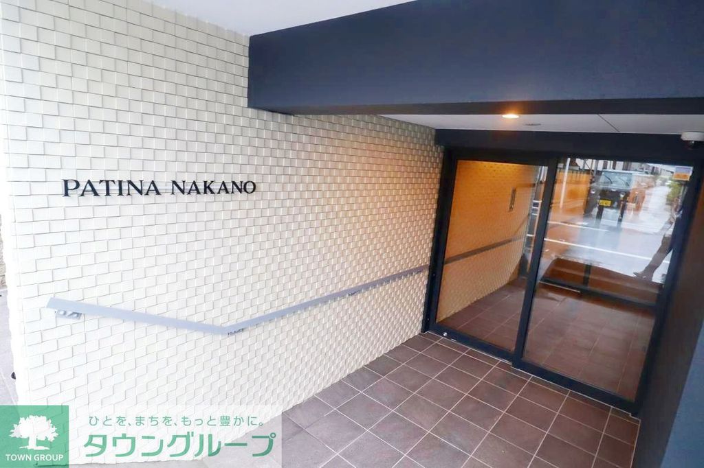 エントランス　バルコニー