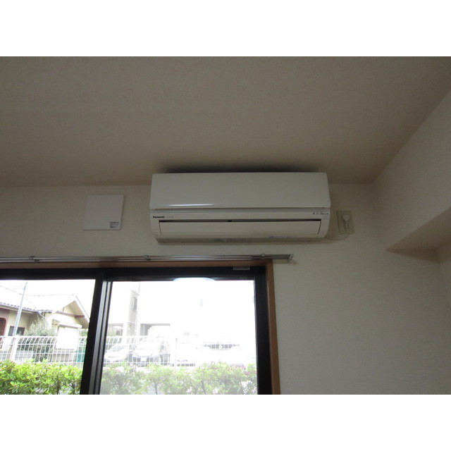 その他設備　エアコン１基（１８０４）