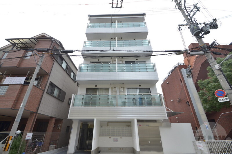 建物外観　駅徒歩２分で築浅の、お洒落な外観のマンション
