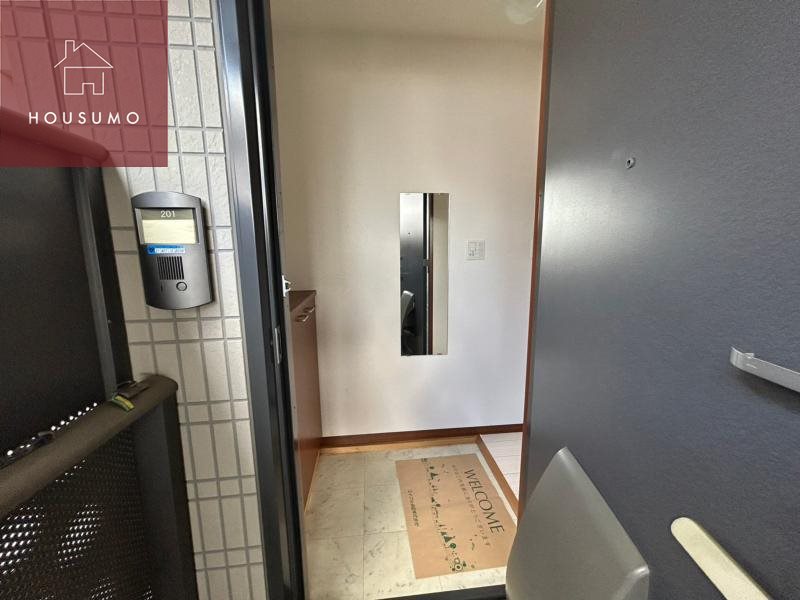 玄関　収納もある玄関です