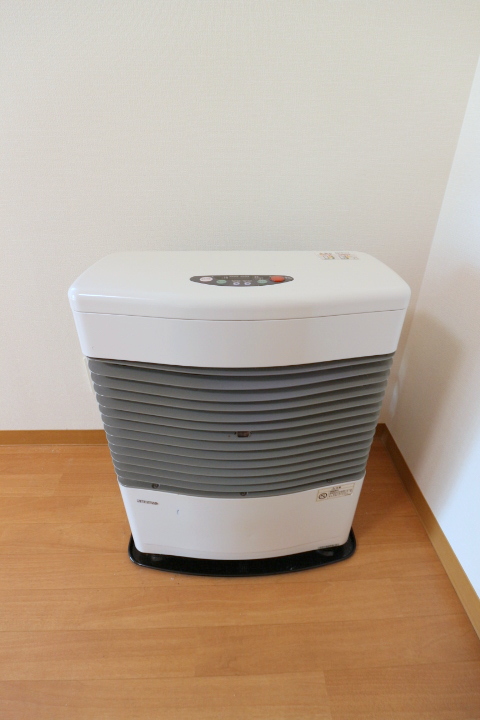その他設備　経済的な灯油ストーブです♪
