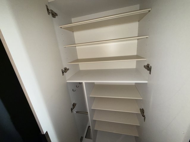 収納　同物件別部屋写真