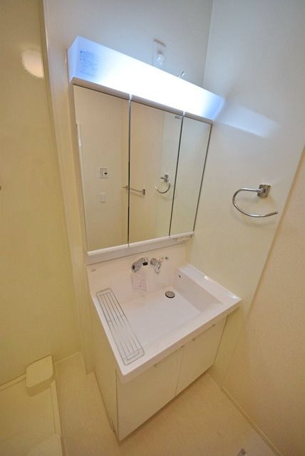 洗面設備　★忙しい朝の支度に便利なシャンプードレッサー★