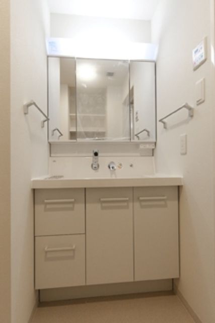 洗面設備　※写真は同タイプ住戸です。