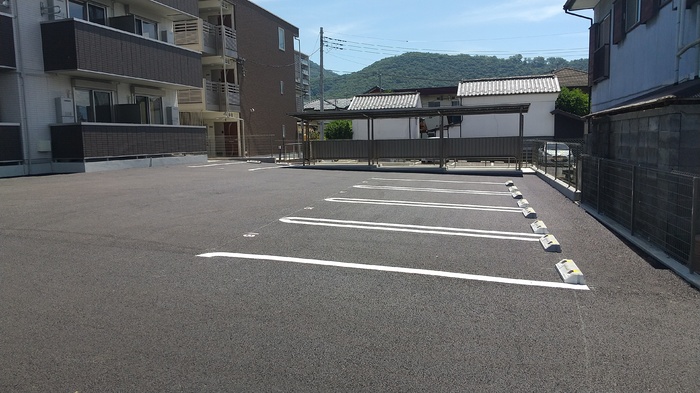 駐車場　駐車場