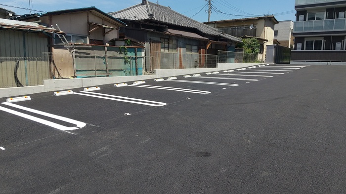 駐車場　駐車場