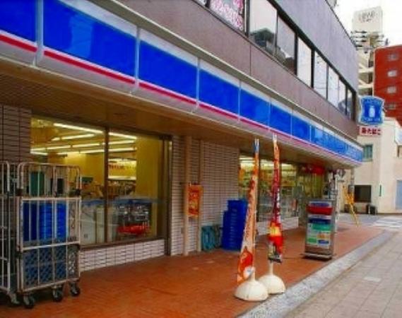 コンビニ　ローソン博労町三丁目店（コンビニ）まで144m
