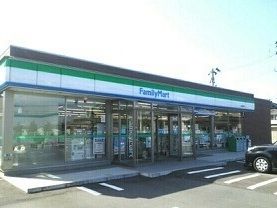 コンビニ　ファミリーマート柏崎扇町店（コンビニ）まで580m