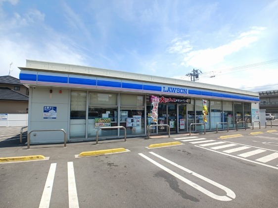 コンビニ　ローソン成合店さん（コンビニ）まで800m