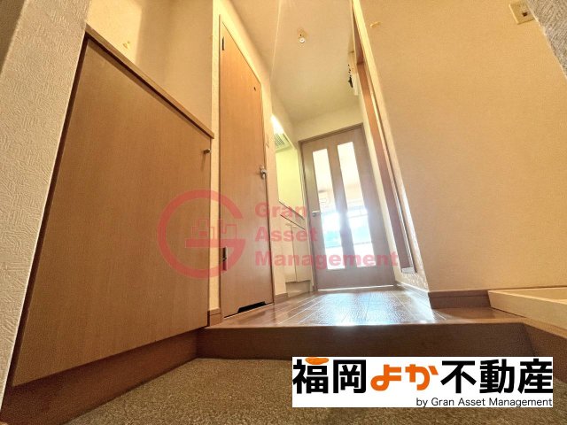玄関　落ち着いた玄関です