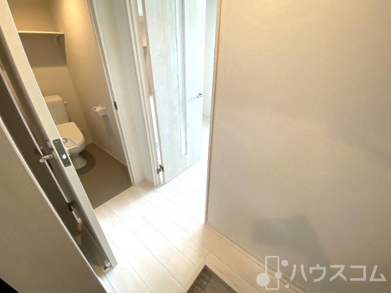 玄関　玄関を一歩入ると・・・こんな感じです。
