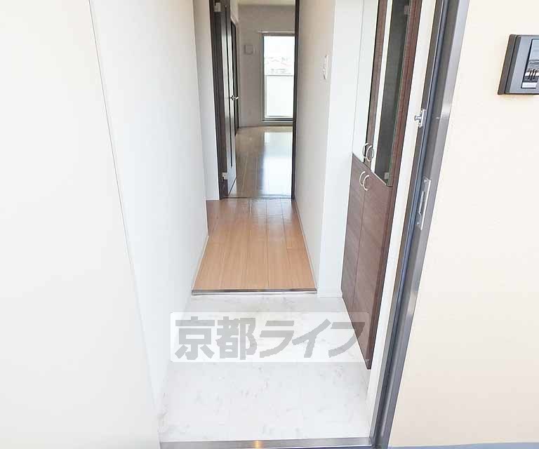 玄関　フラットな玄関です