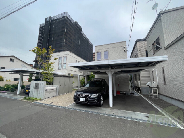 建物外観　札幌市中央区南１７条西「シャーメゾン杜」
