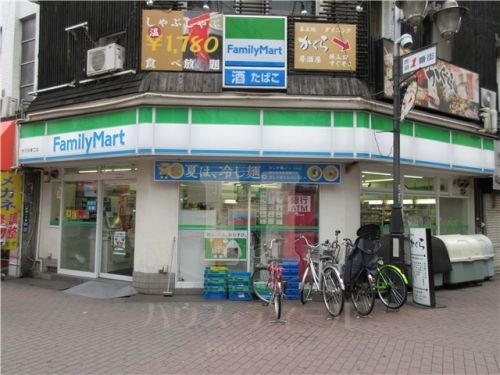 コンビニ　ファミリーマート赤羽駅東口店（コンビニ）まで66m