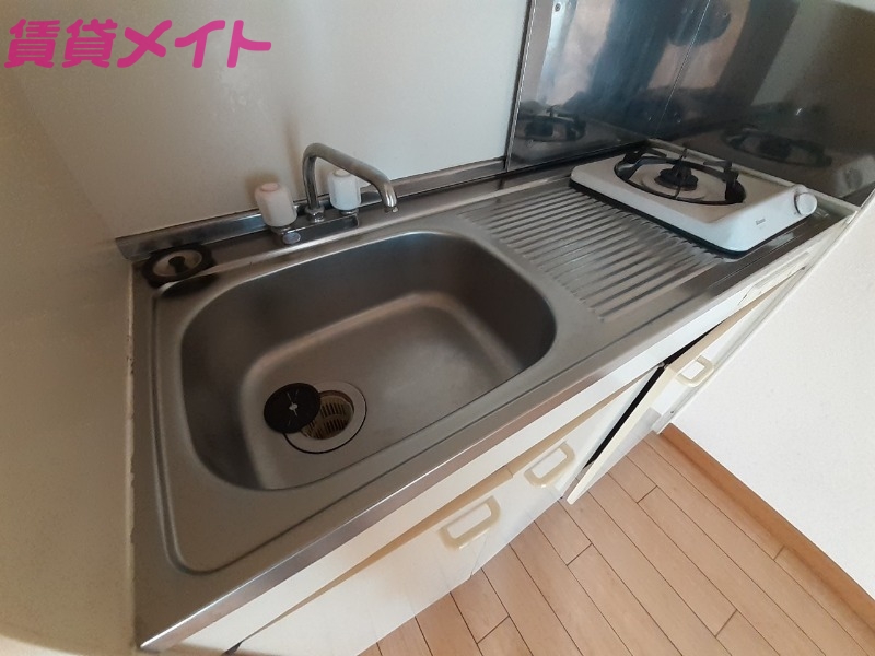 キッチン　別部屋参考写真です