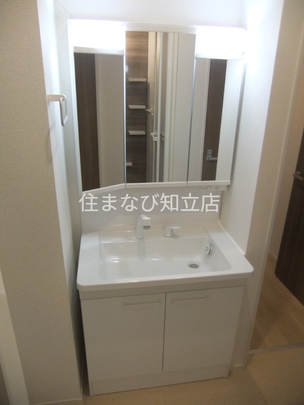 洗面設備　同型完成モデル