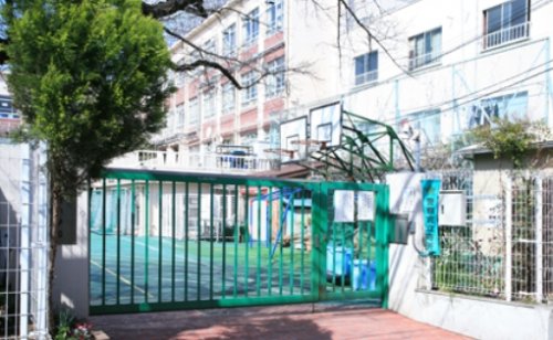 小学校　市谷小学校（小学校）まで136m