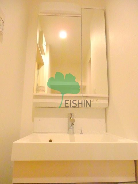 洗面設備　シンプルで使いやすい洗面台です！