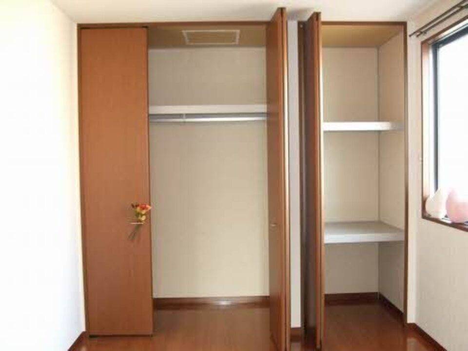 収納　クローゼット