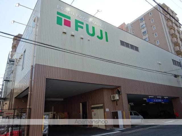 その他　フジ小網店（その他）まで566m