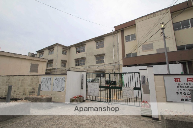 中学校　豊中市立第四中学校（中学校）まで1037m