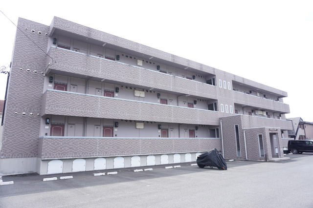 建物外観　２０２６年５月撮影
