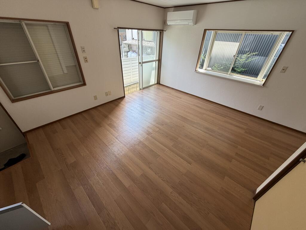 角田屋ハイツ南町の居間写真