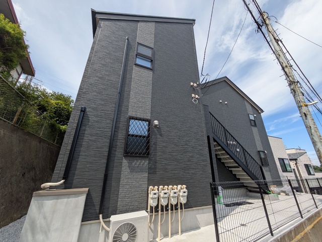 建物外観　東急東横線　／　白楽　駅／　徒歩　１２　分