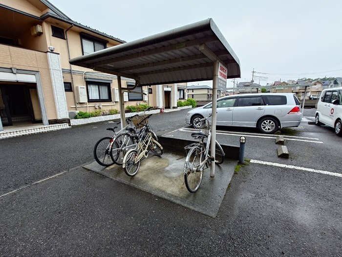 その他共有部分　屋根付の駐輪場です。