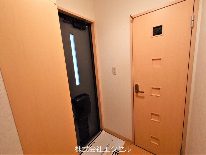 玄関　同建物別室の写真です。