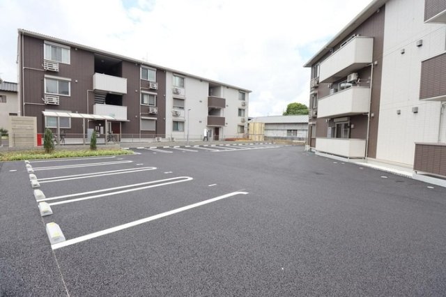 駐車場　駐車場完備です