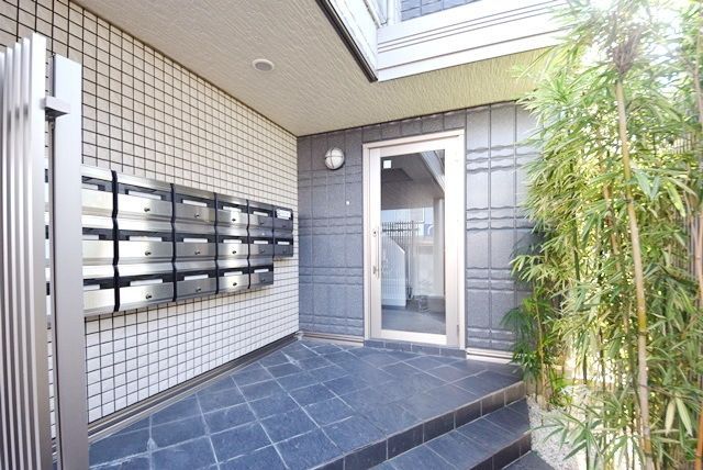 エントランス　★★落ち着いたエントランス部分★★