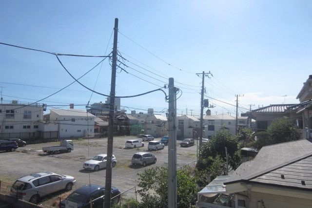 眺望　周辺は静かな住宅街。