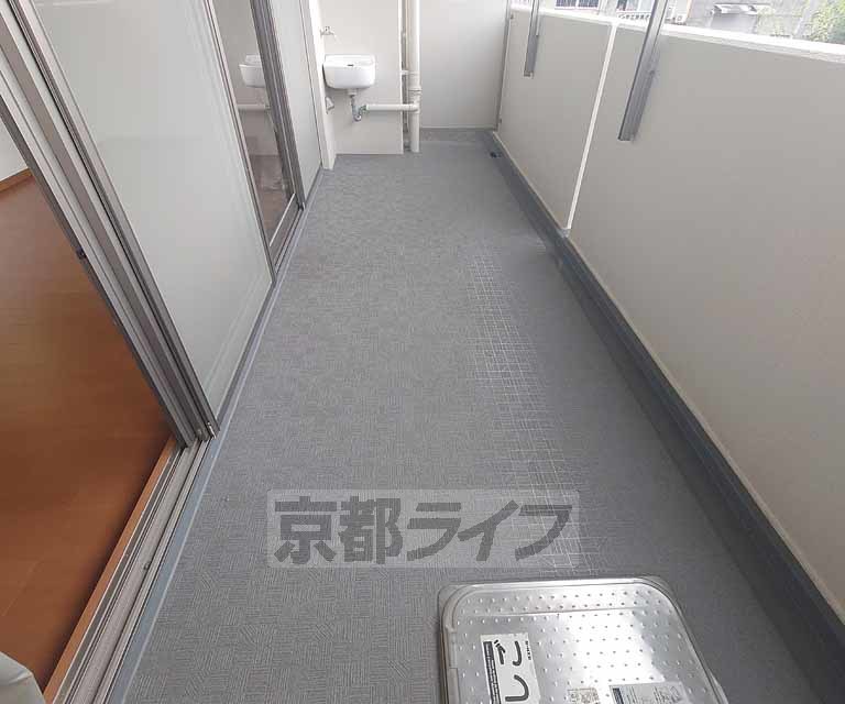 バルコニー　広いベランダ